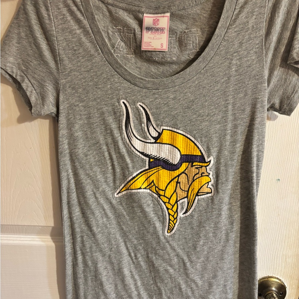 VS Pink Minnesota Vikings tee